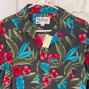 Aeropostale The Resort Shirt Men's Tropical Floral Button Down Size Small NWT